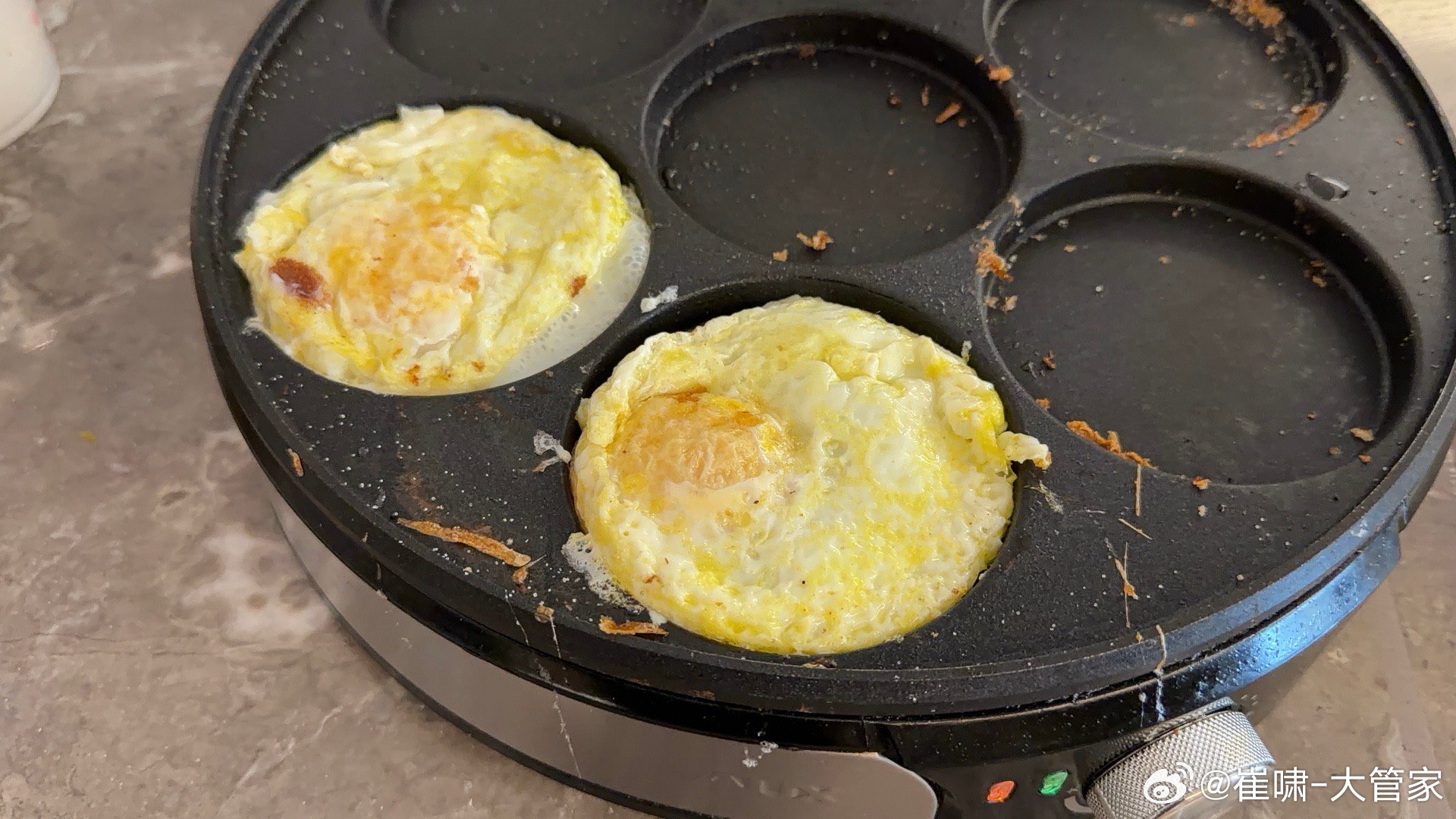 陈震 小米 这梁子算是过不去了也就是陈，换个普通人估计已经抑郁甚至自闭了。没在浪