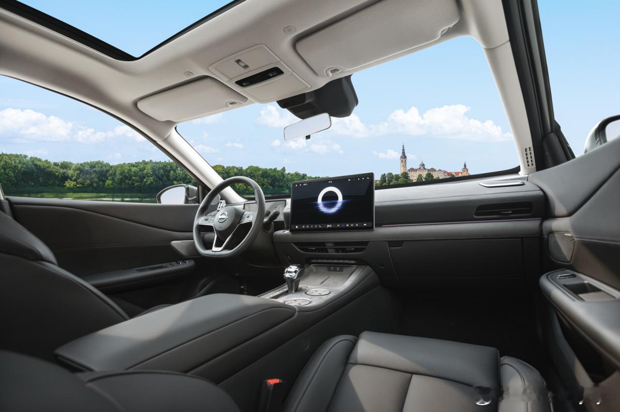 被天籁·鸿蒙座舱的智能联动狠狠种草本来在看合资B级车，天籁·鸿蒙座舱一曝光直接锁