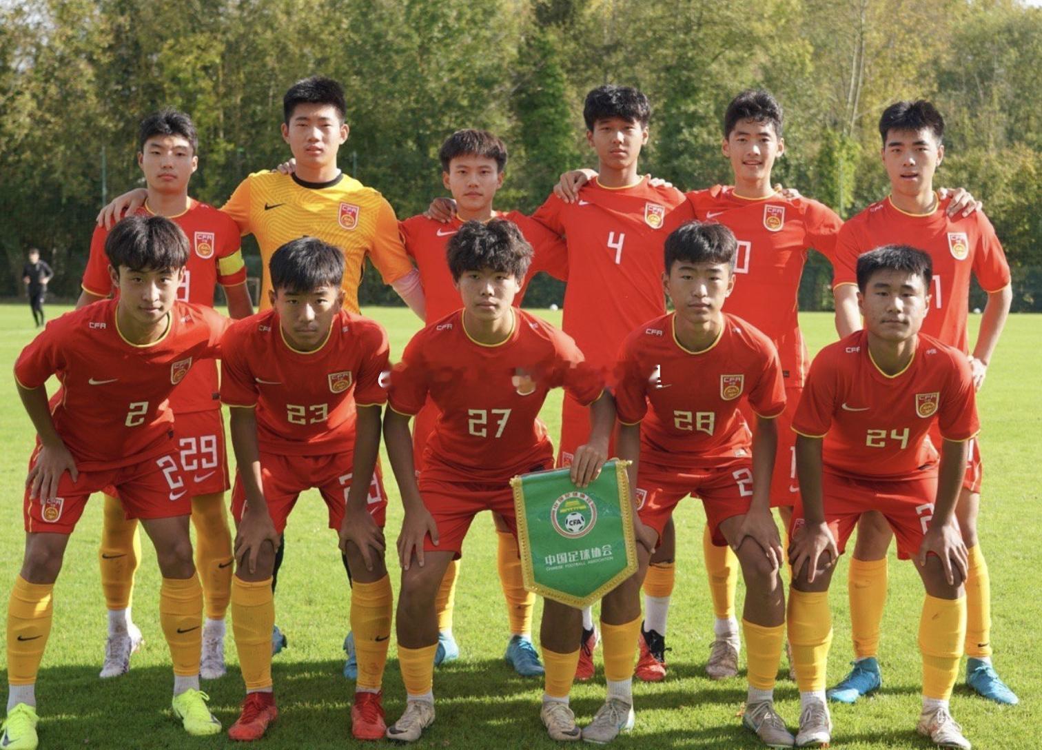 中国U15国少选拔队4-2战胜兰斯青年梯队 取得本次法国欧塞尔拉练开门红 #国足