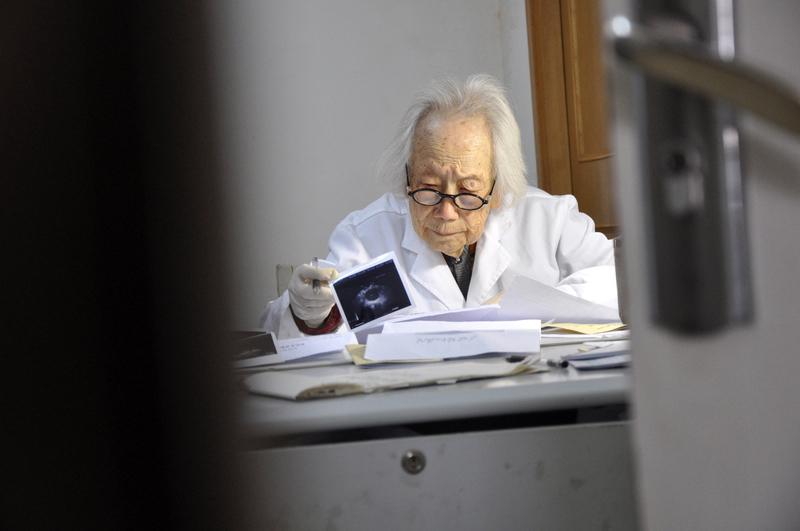 现在的医疗行业真的有些乱象啊。就说有医生受贿3.5万开药这事，这医生为了这点小钱