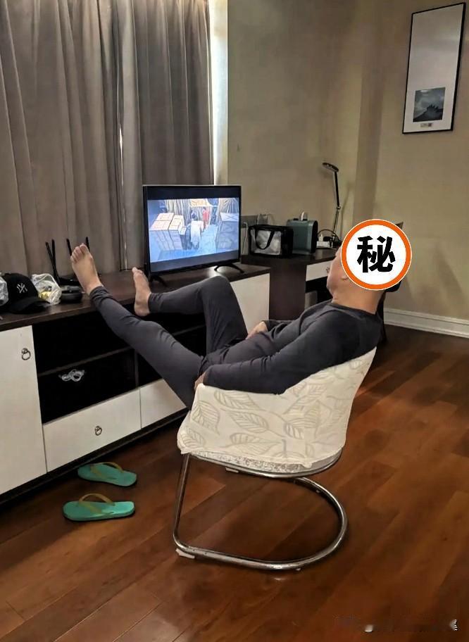 黄金暴涨的副作用来了！
尤其是对25-45岁的这类人群，

身边人投资黄金赚小钱