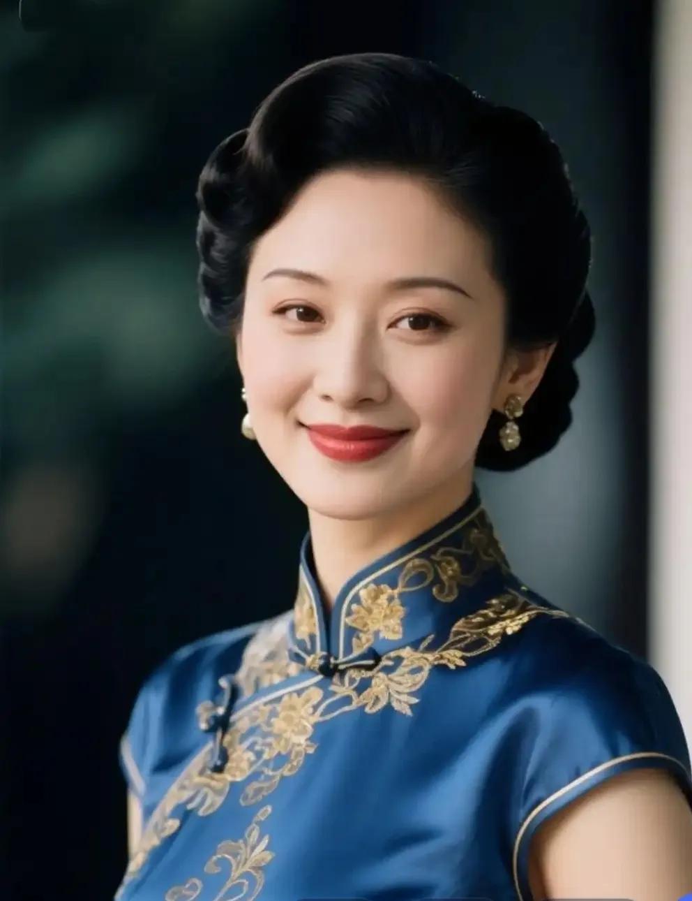 旗袍美女尽显东方美
旗袍秀东方美人