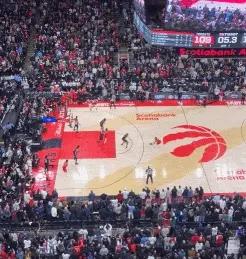 NBA今日最新战报：幸运之神眷顾猛龙登哥悲催骑士加时110:112惜败猛龙。大比