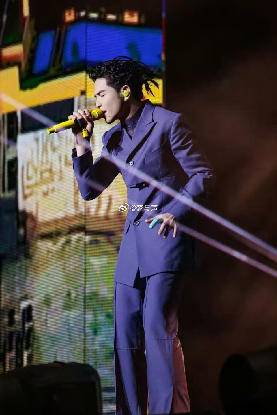 萧敬腾票价萧敬腾演唱会门票价格 体育场级现场这个配置，萧敬腾确实用心了。从舞美到