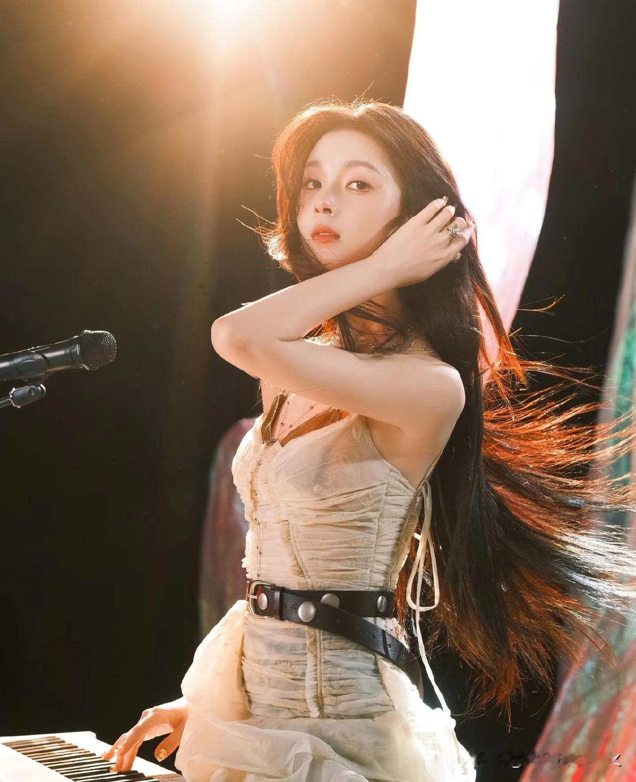 陈瑶在机场询问粉丝自己在《浪姐》初舞台表现怎么样？一直在追问一句话:“我好笑吗？