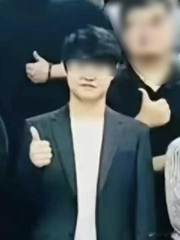 这是杀害赴韩拿毕业证女生的凶手照片，30多岁的男子，面露凶相，是中国人朝鲜族的，