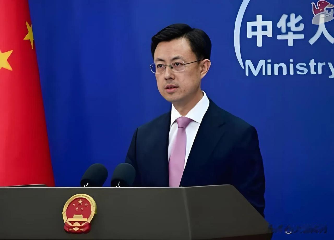 9月4日外交部例行记者会上，亚洲新闻台记者抛出问题：新加坡外交部对外通报，52名