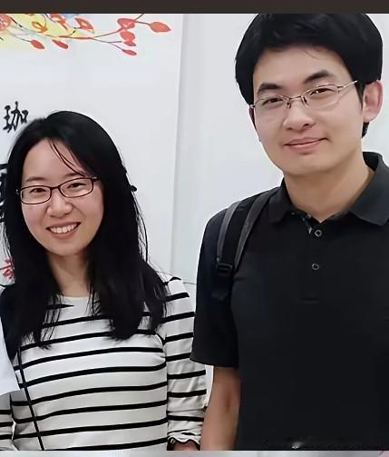 哎呀妈呀，真是开了眼了！
前阵子刚整个曾主任那档子烂事，这又蹦出来个曾教授，合着