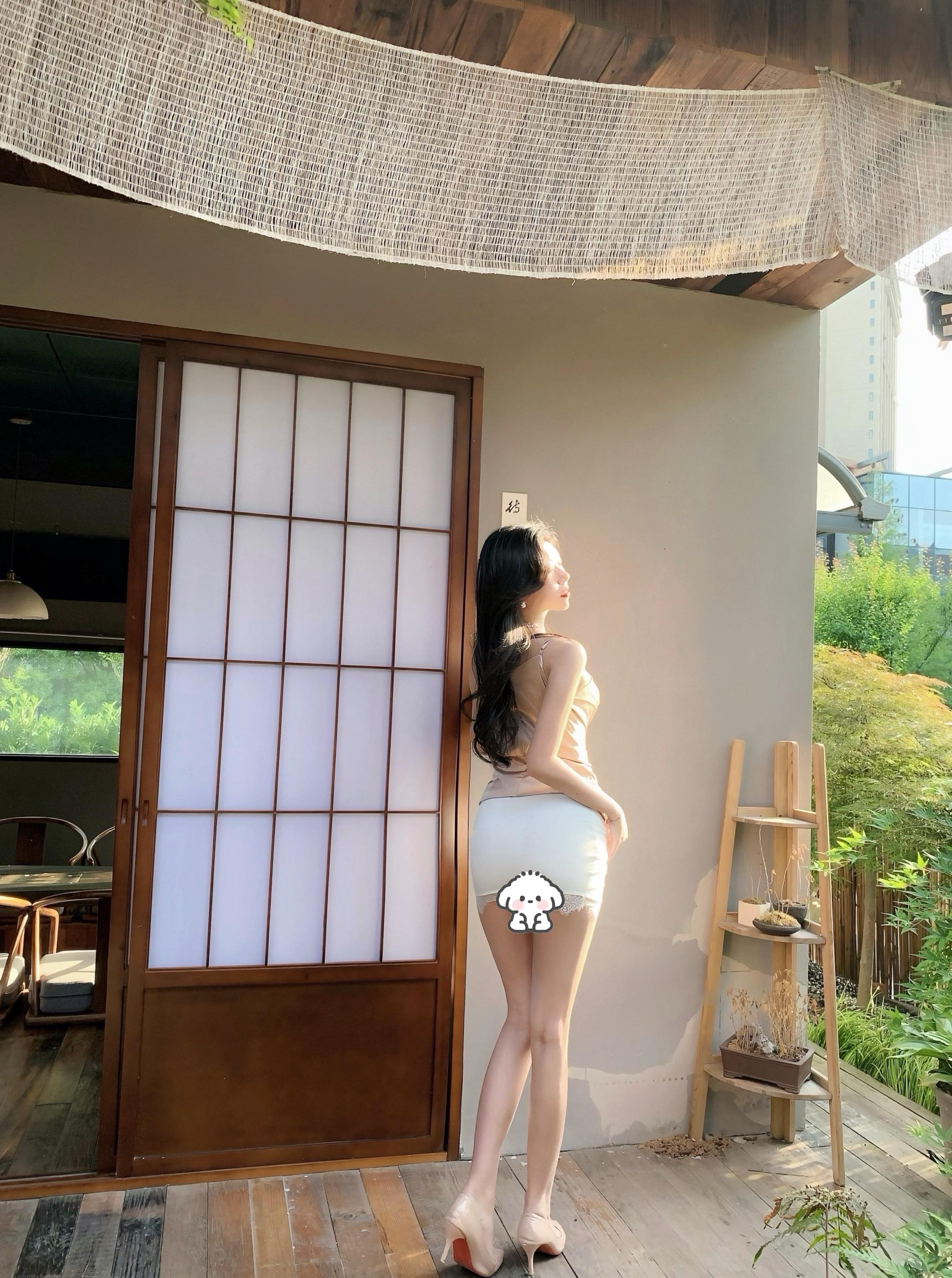 我在月光下许过情真 问你到底爱我有几分