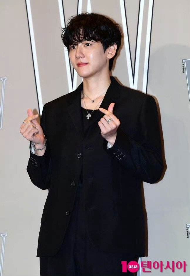 边伯贤5月solo回归 边伯贤即将于5月中旬携新专辑回归！据韩媒报道，新专MV已