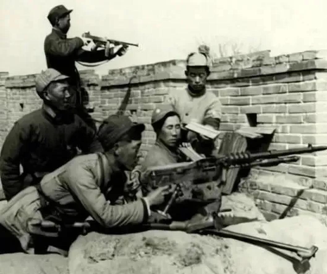 1939年，大地主宗子敬将多名八路军接到家中休养，谁料八路军还没待一会，日军就围