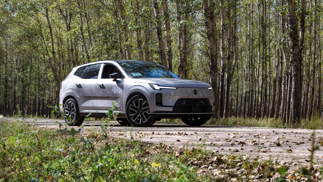 全新XC70亮相马路生活节