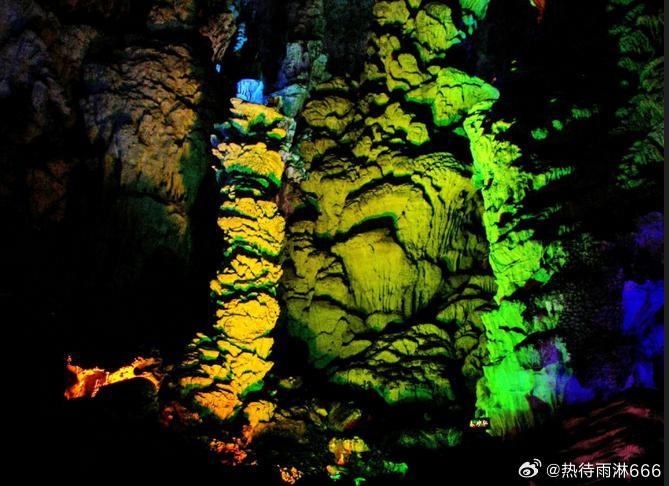 【凌霄岩】凌霄岩风景区是广东省省级风景名胜区，也是广东省省级旅游度假区（春湾－凌