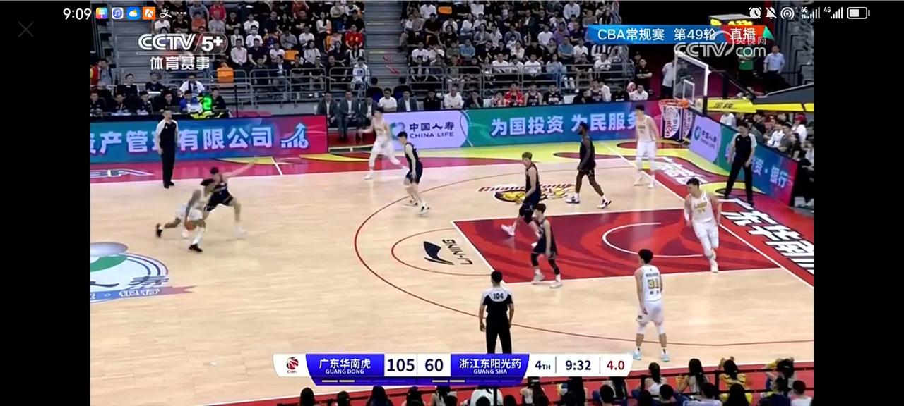 刚刚结束的CBA第49轮常规赛一场比赛中，广东华南虎队坐镇主场迎战浙江东阳光。

