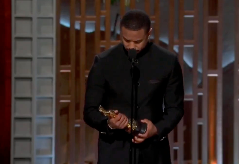 2018年洛杉矶全明星，迈克尔·B·乔丹参加名人赛红毯的时候并没有吸引太多的关注