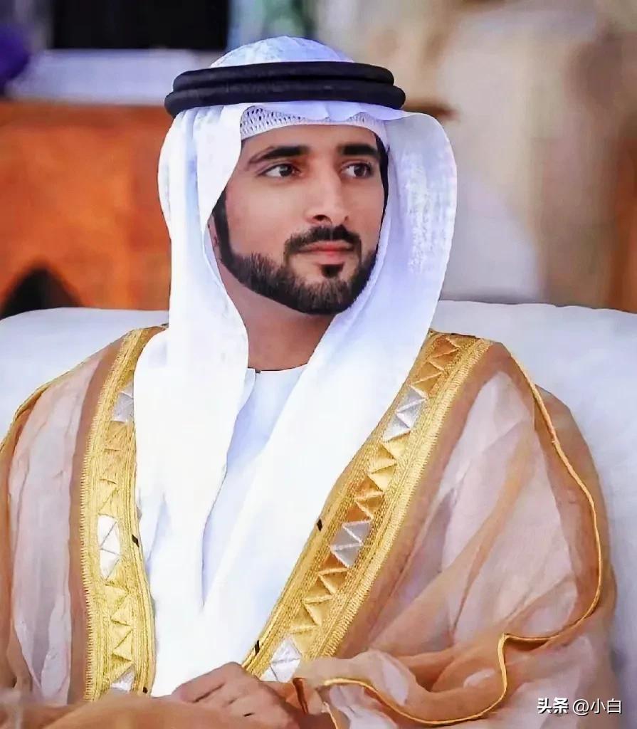 沙特这几日可谓是干了件惊天动地的大事，25艘超大的油轮，满载5000万桶原油，直