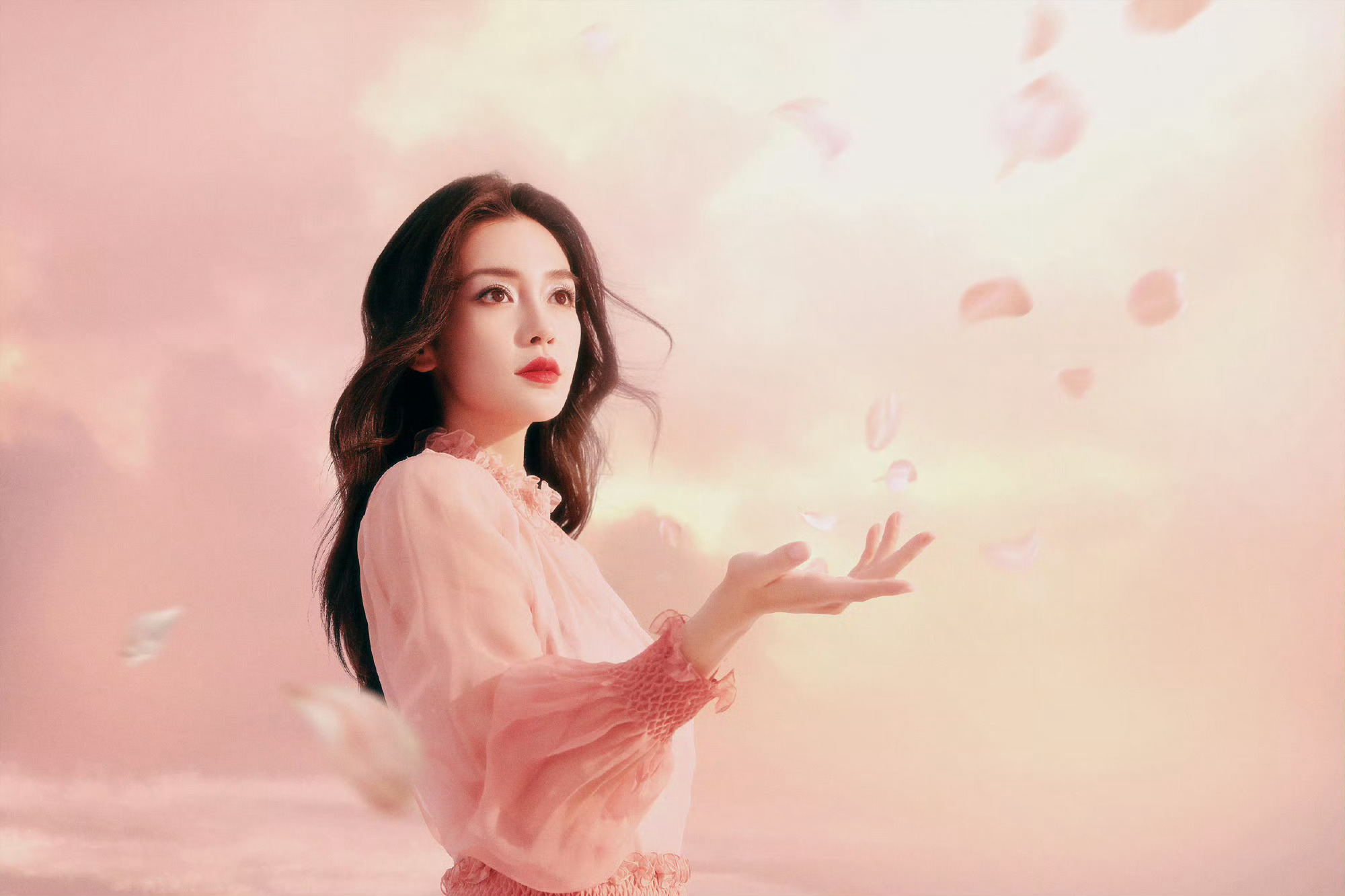angelababy yyangelababy玫瑰与晚霞共绘浪漫，你是我心底的浪