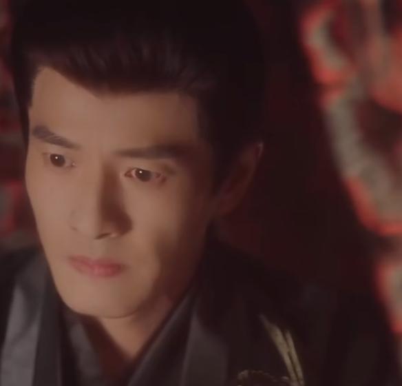 75岁刘晓庆在短剧中居然有吻戏了，对象还是个看上去挺年轻的小伙儿。

小伙儿亲完