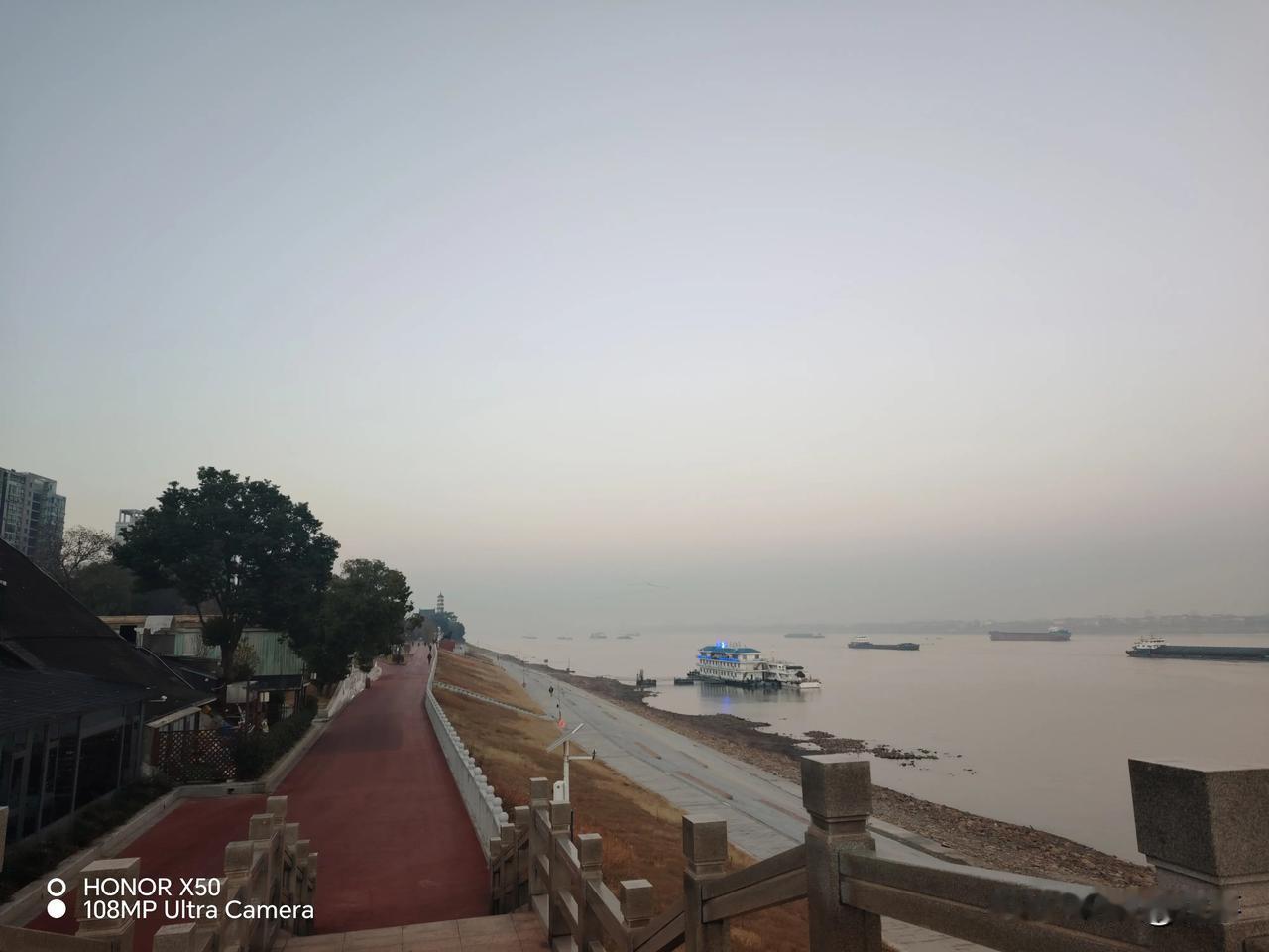 你觉得中年人的压力主要来自哪里中年人的压力主要来自生活压力