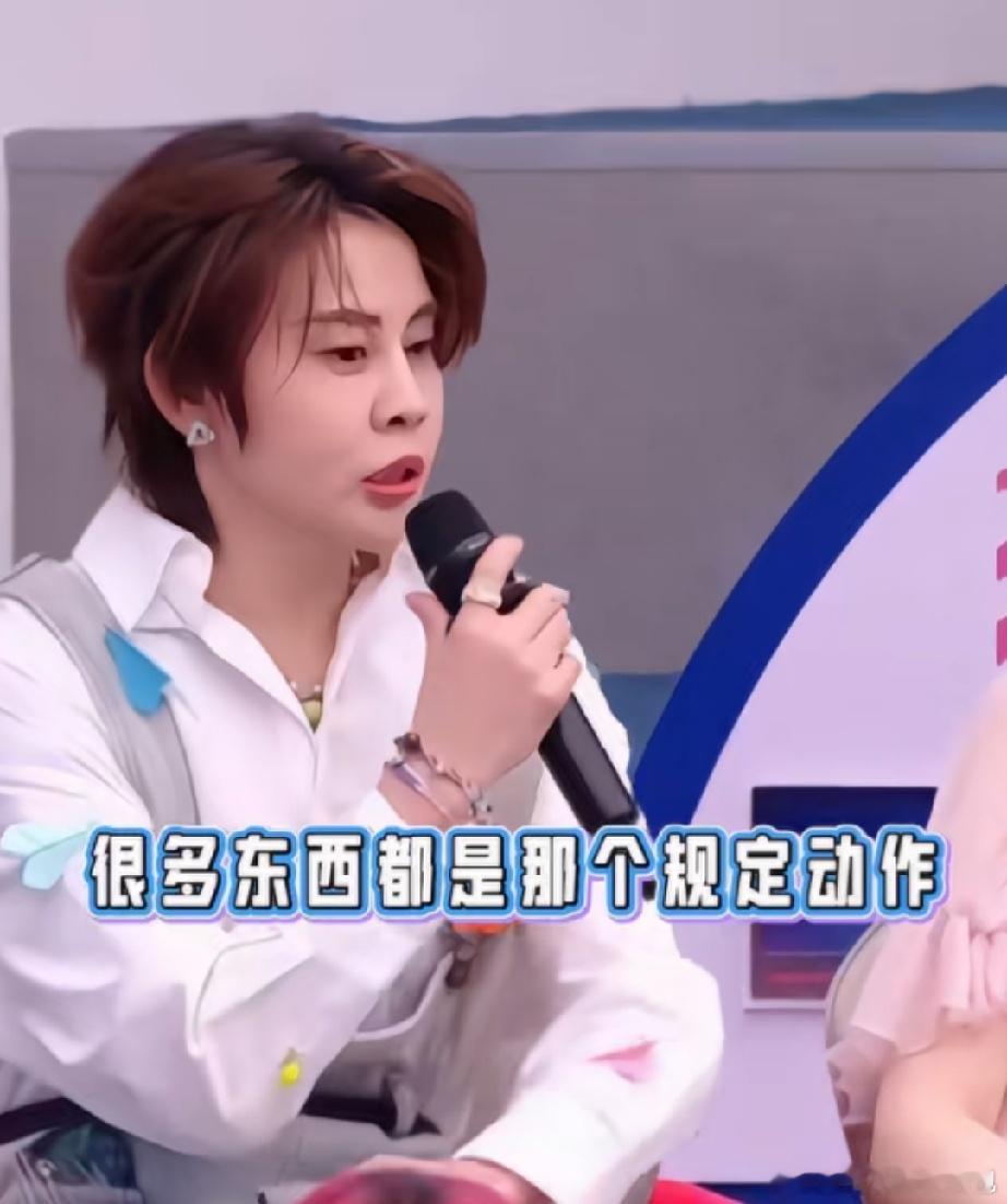 闫鹤翔问王濛：能理解浪姐为了流量…… 王濛：不理解，但尊重。 王濛说自己是喝多了