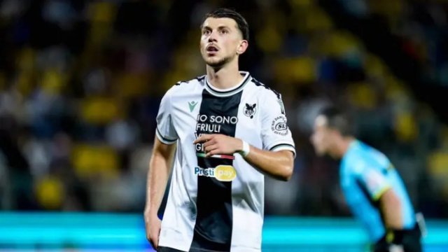 斯基拉报道称：萨马尔季奇想加入AC米兰。他的父亲兼经纪人姆拉登只有在米兰和乌迪内