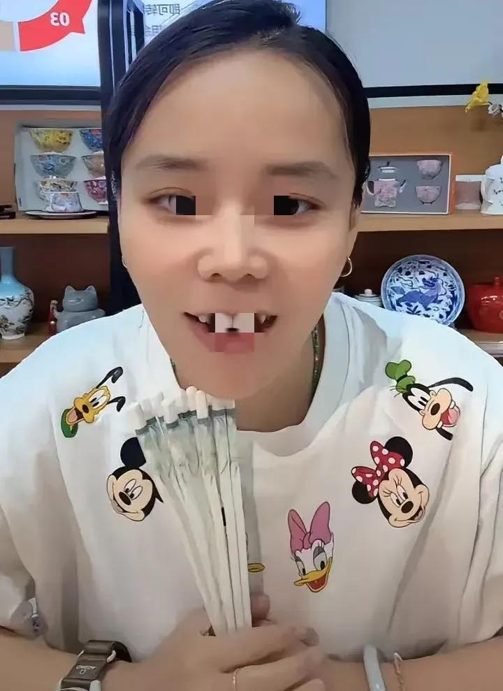 大姑娘生娃，这个传统属于她老杜家，婆婆和儿媳妇都是一类人，不是一家人，不进一家门