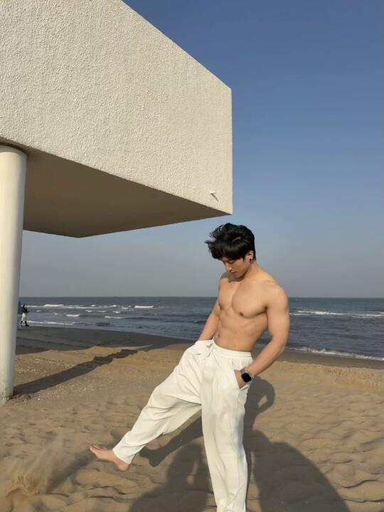 在海边还是没忍住....