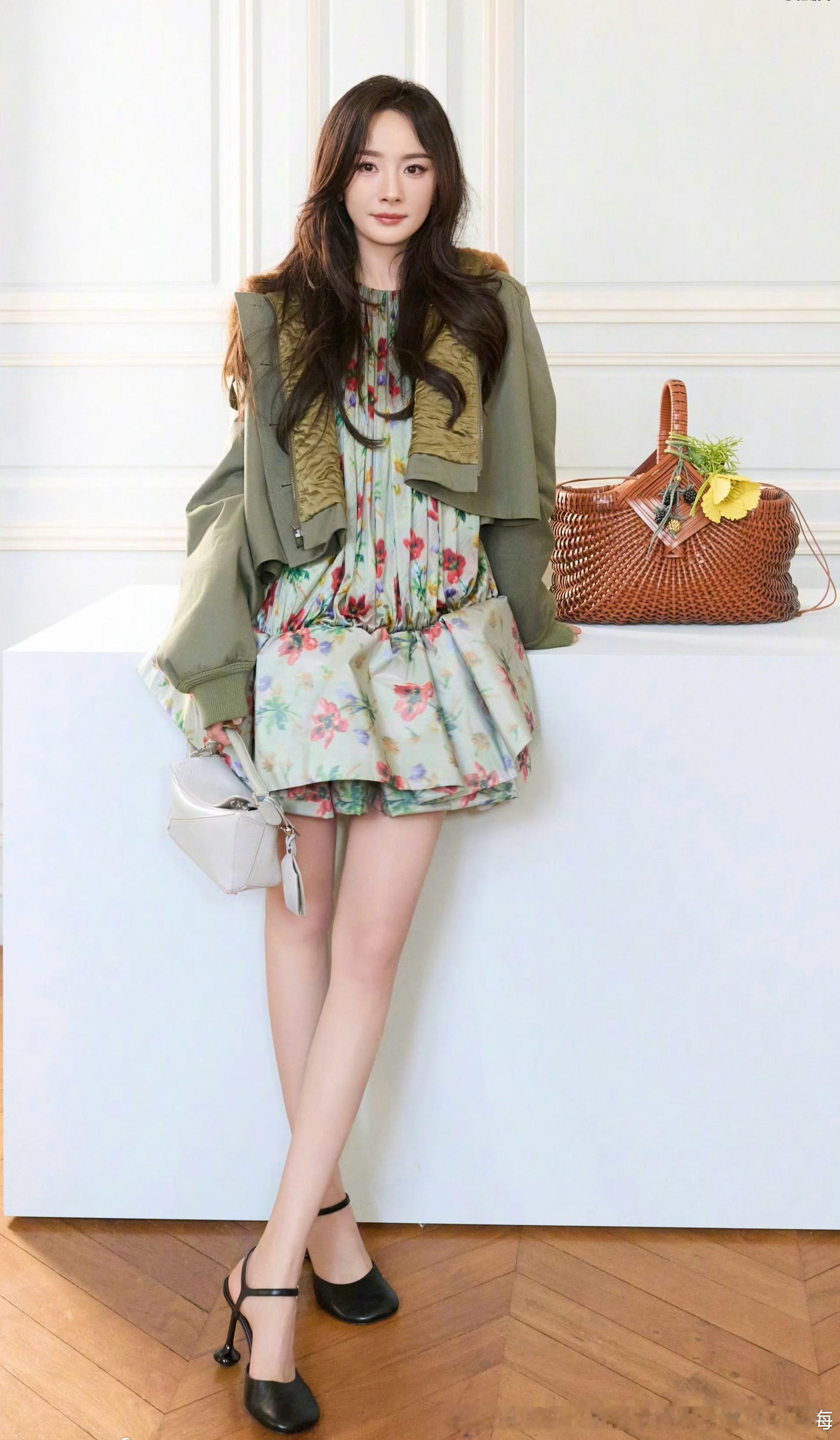 今天家里这破烂wifi怎么这么差劲！卡的要命呢！！！！！！！！！ 真是抓狂了！！