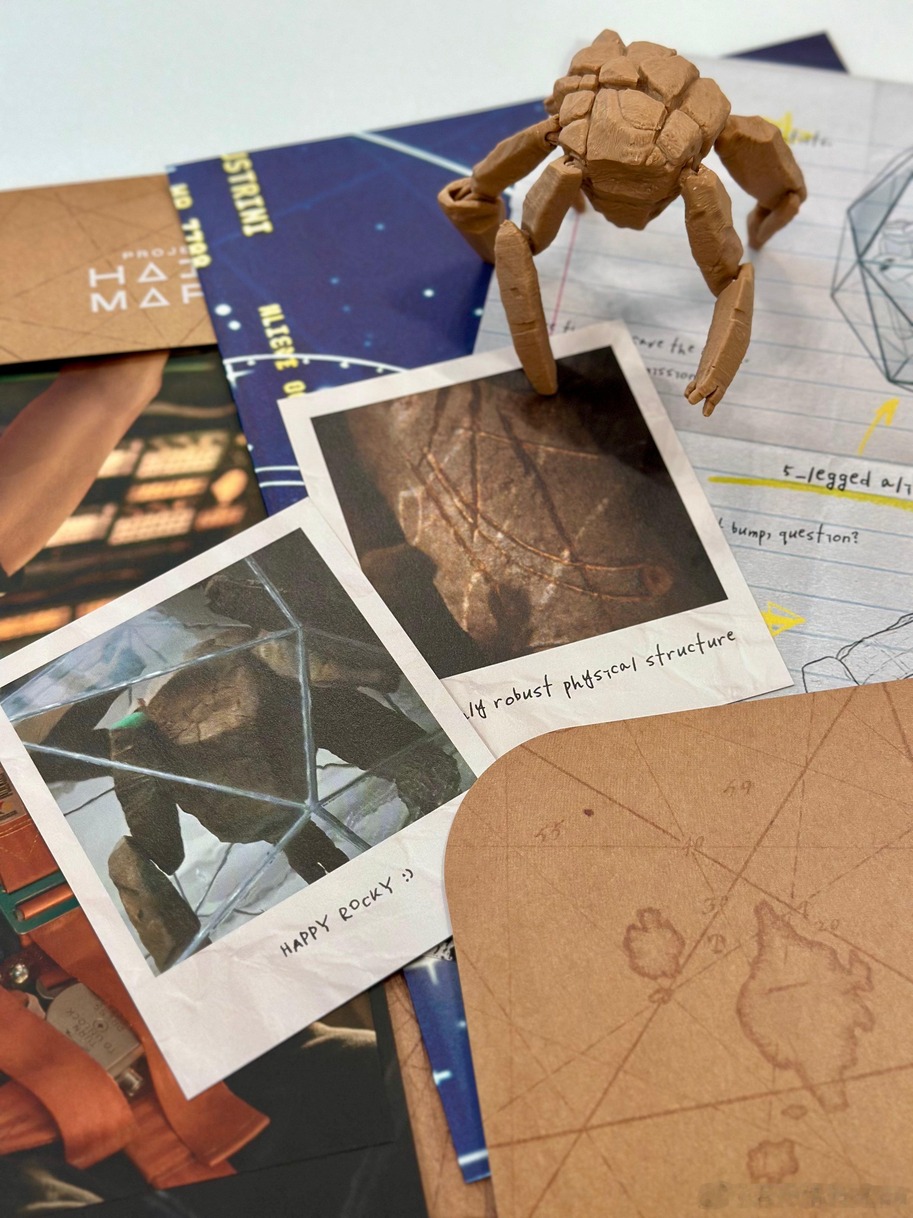 看到韩国网友晒的《挽救计划》第6周的观影周边：Rocky观察日志（Rocky玩偶