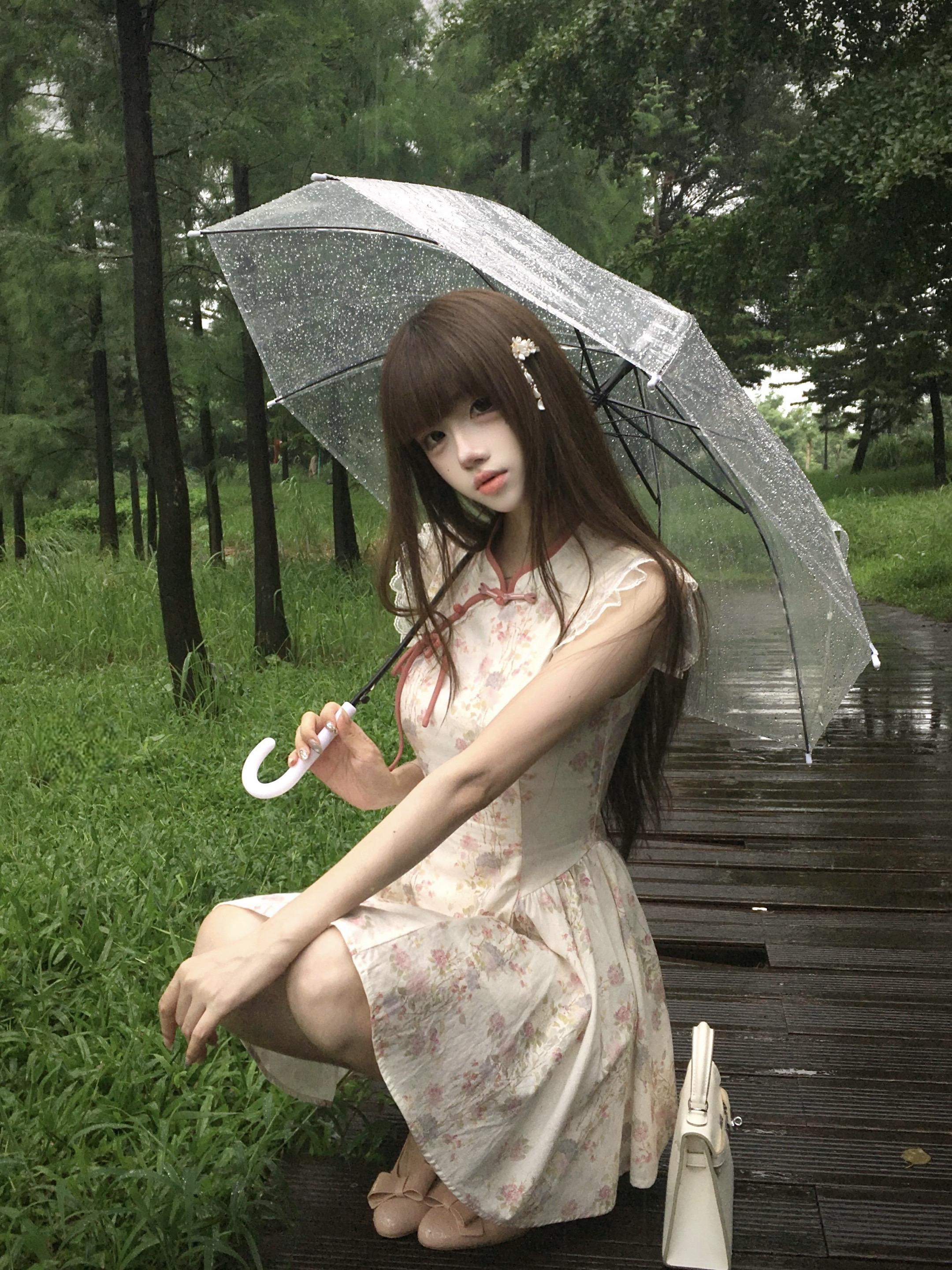 天空落下的是雨还是你的泪水