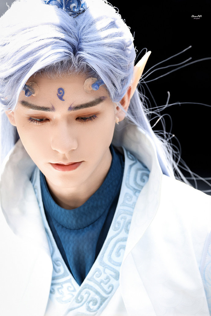 龚俊[超话]龚俊cos敖丙这哪里是 cosplay 啊，分明是敖丙本人带着新皮肤