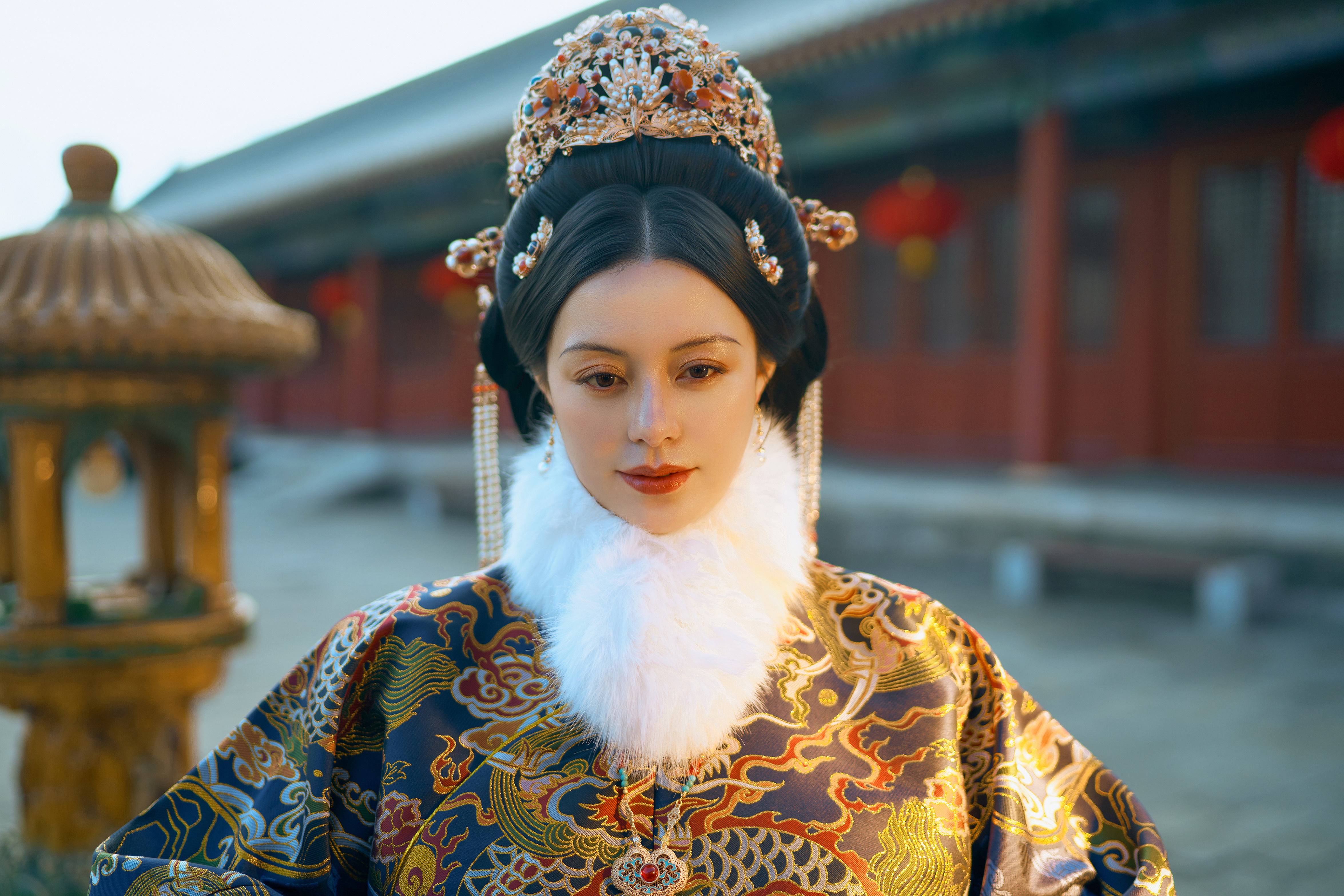 立春时节，万物复苏，氧气女神一组全新东方古典美学大片惊艳亮相，以明制华服融合国风