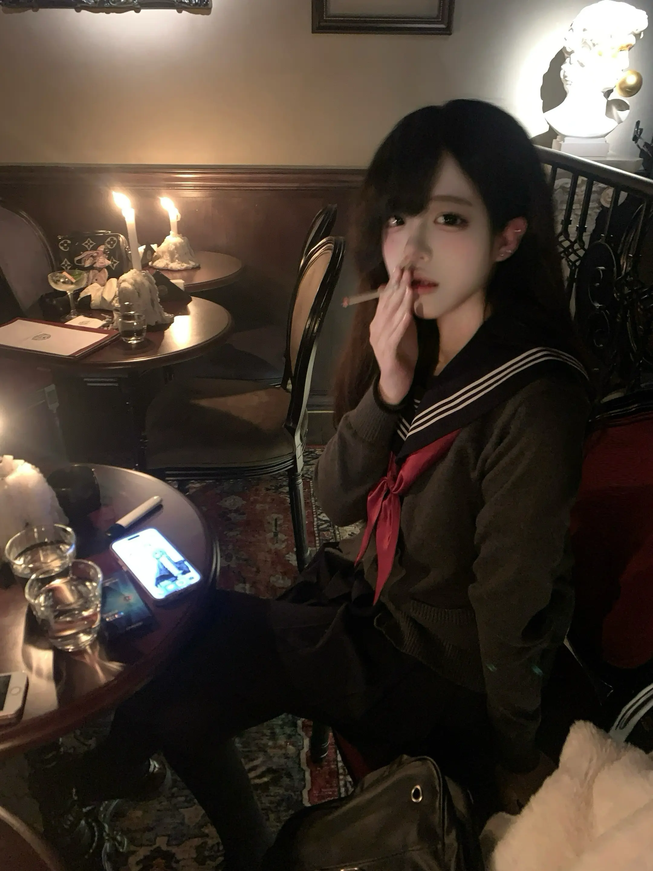 你又给那个女人点赞你要逼死我吗
