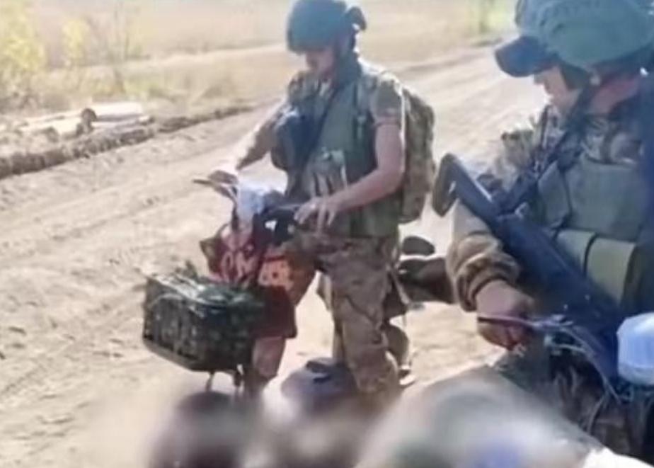 说起来还挺搞笑的！打了四年的俄乌战争，最终发现，真正管用的三件武器，居然都是中国