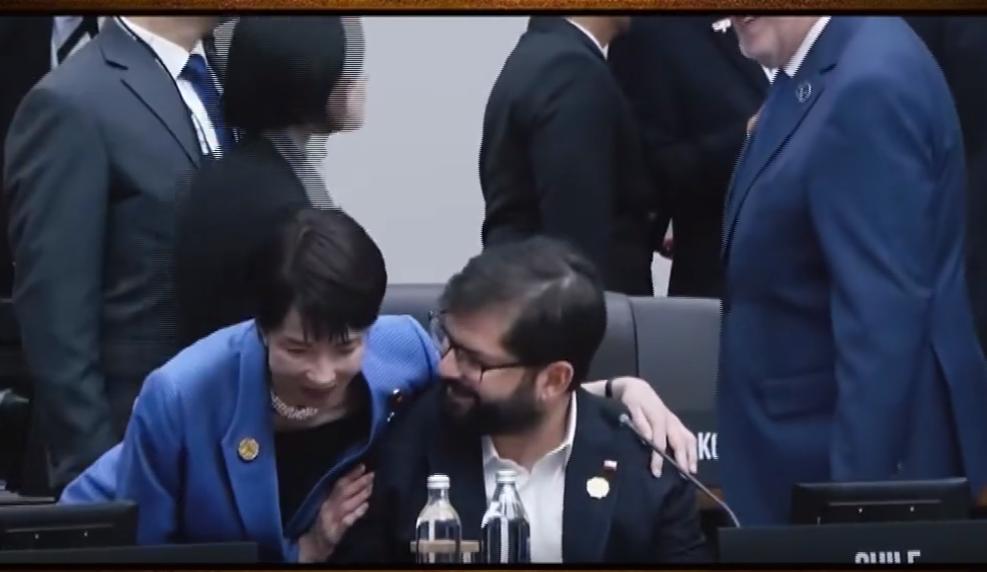 高市早苗的“亲密外交”到底行不行，日本人说了算。前几天，高市早苗外交首秀，在韩国