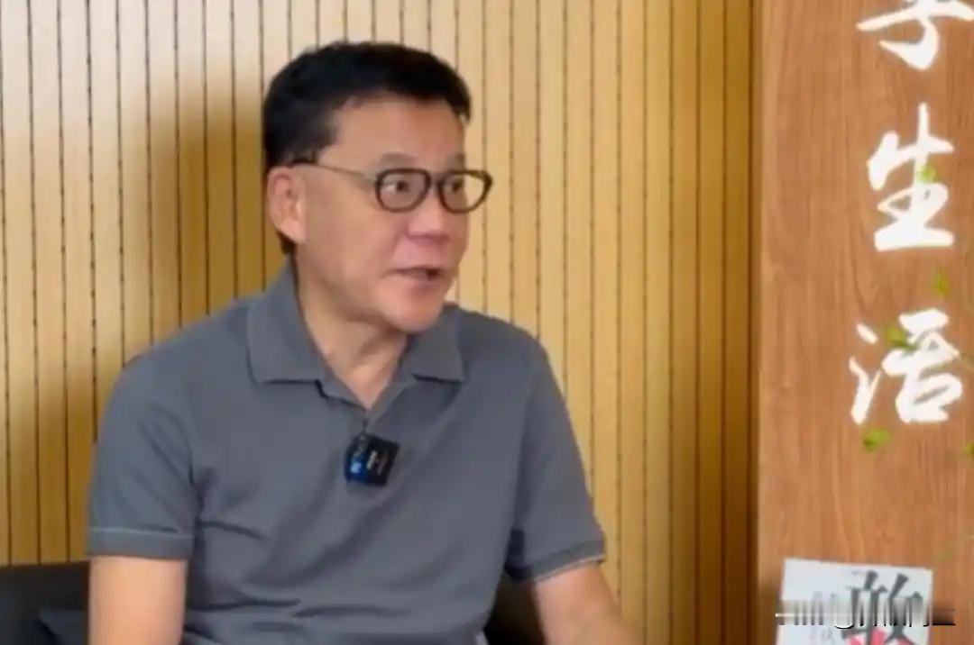 60岁的李国庆，做出了一个让人意外的决定：卖掉手里全部当当股份，拿出5000万做
