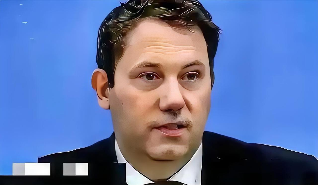 刚从中方访问回国的德国财政部长克林拜恩，在德国接受采访时警告说：我在中国已经亲眼