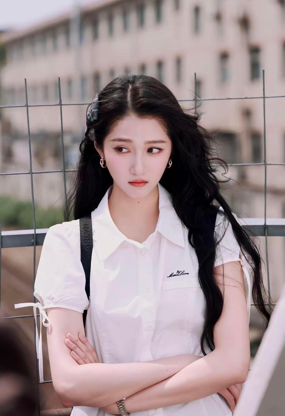 关晓彤 校服 