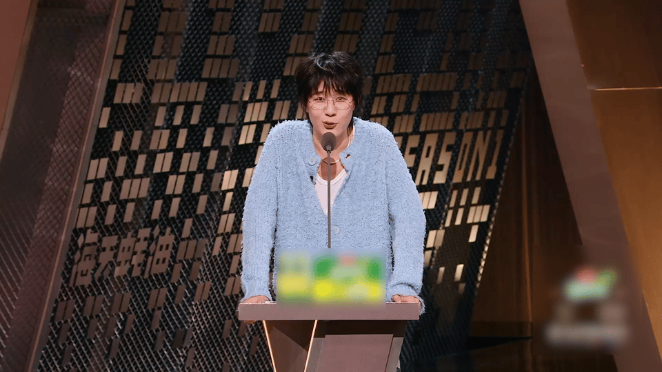 刘畊宏放周杰伦的歌也要被授权主咖和ta的朋友们 里早安这例子举得真妙！他提到刘畊