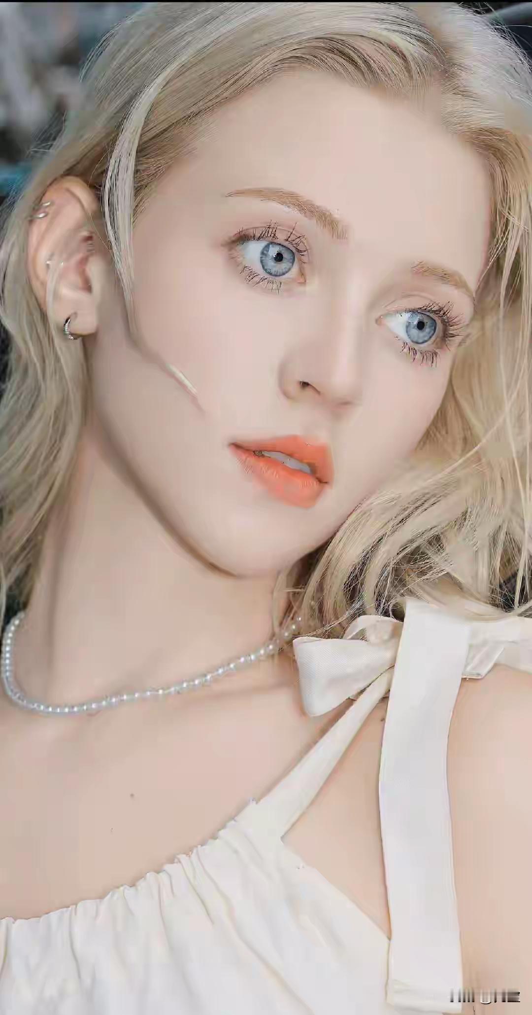 来自乌克兰🇺🇦的美如精灵一般的女子，俄乌战争之后，乌克兰还会有更多这样漂亮的