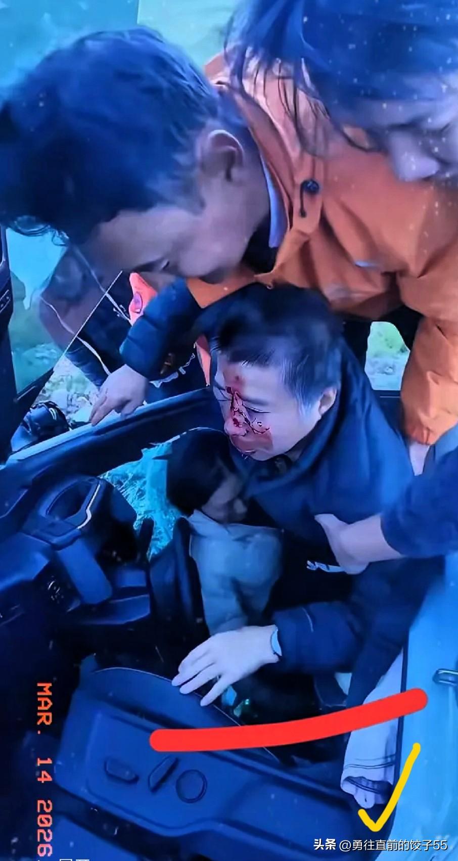 4500米高原之上，他奔赴绝境，照亮人性之光
 
在西藏孜珠寺海拔4500米的高