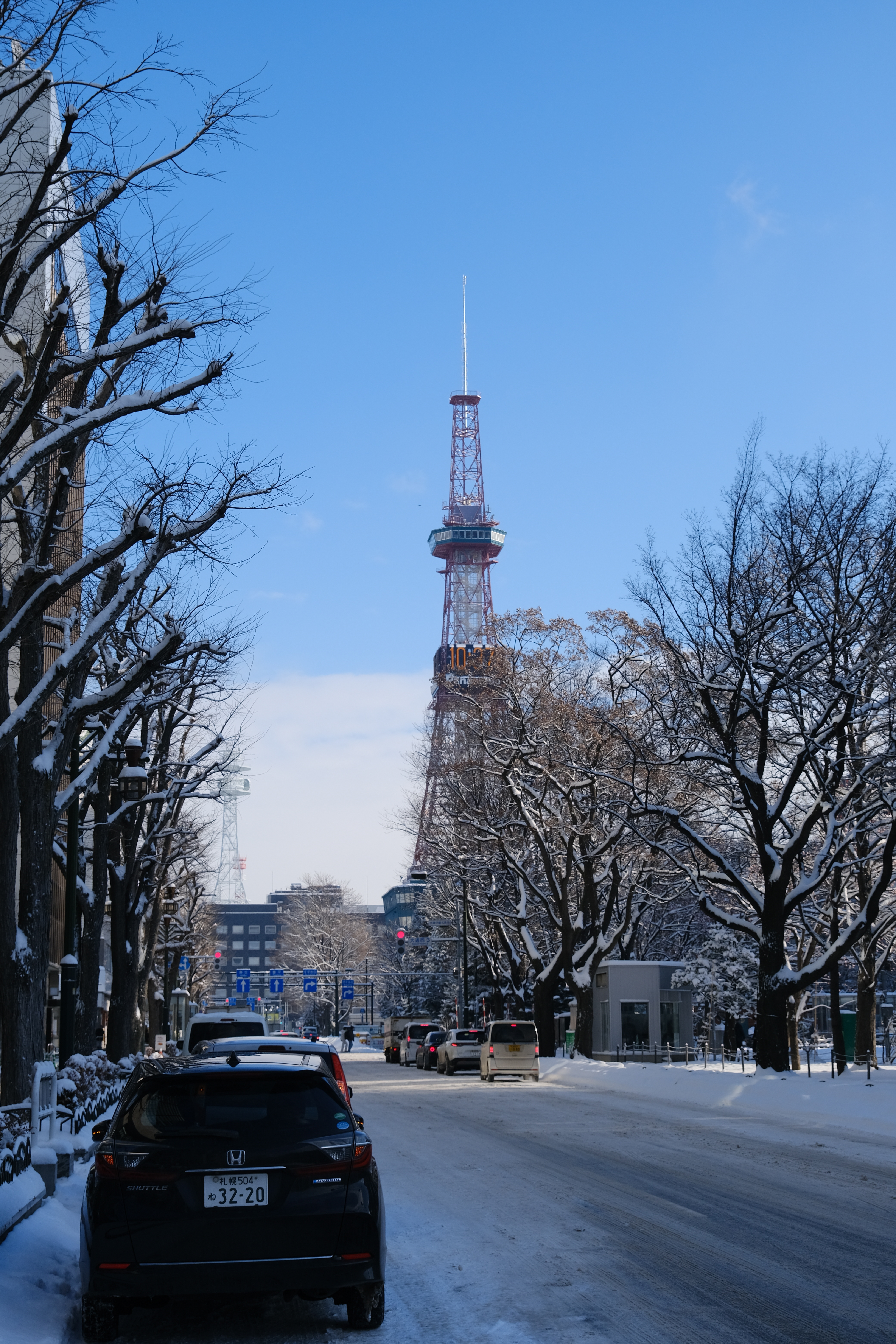 札幌据说是一个旅行方面很平庸的城市。昨天连着刷了四个市场：1、二条市场，北海道三