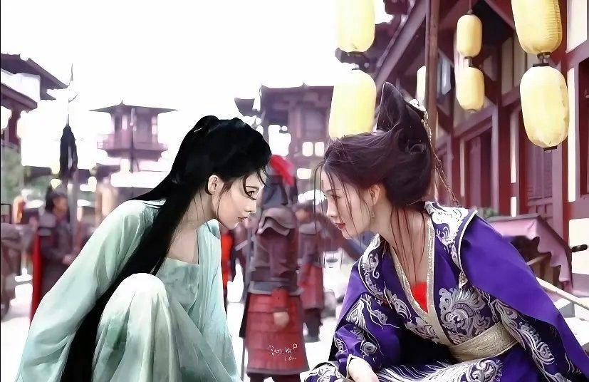 李沁最近很旺诶，一笑和元淳都翻红了！！一笑随歌n刷榜第一了，楚乔电视榜第三！还得