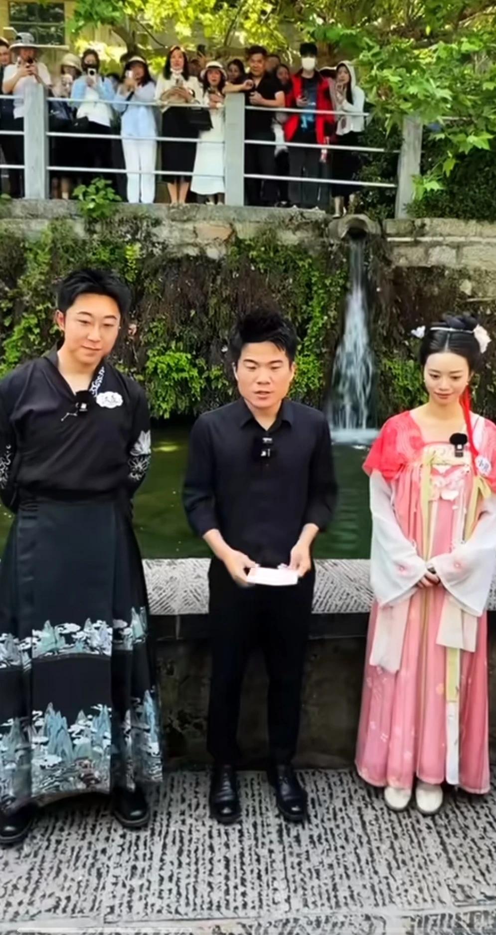 通过这场直播，董宇辉不仅带给了网友们知识和见识，更用其独特的魅力和深厚的文化底蕴