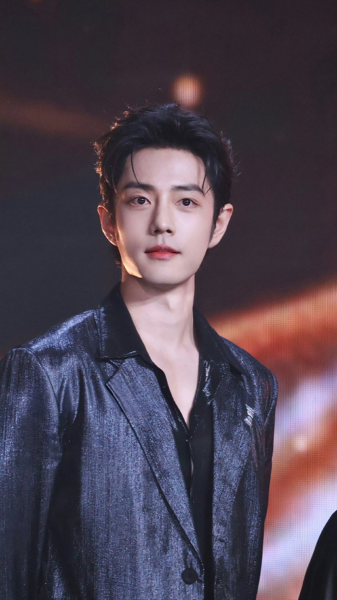 肖战白鹿白敬亭 谁说内娱没有齐舞 听歌同步反应太真实，三人齐舞毫无彩排，天然默契