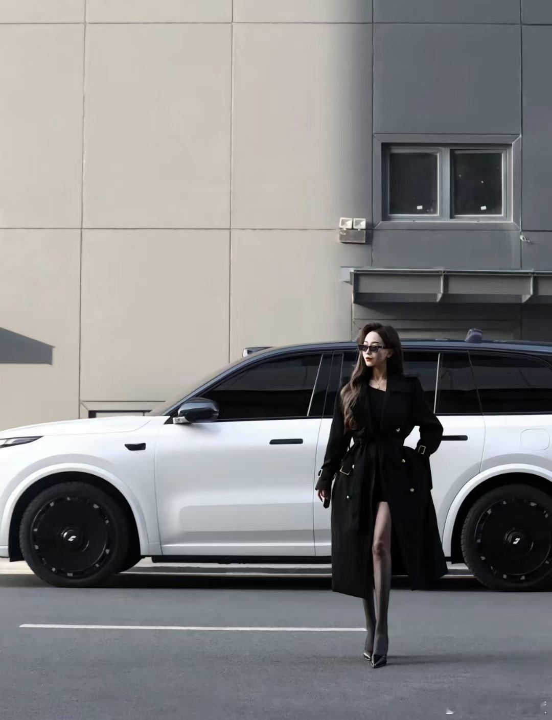 大家要不要来超级车间改个熊猫黑白配色？ 