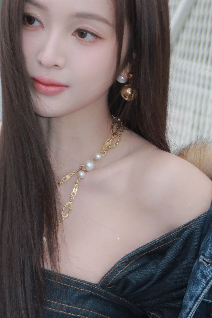 吴宣仪翟潇闻录hi6 吴宣仪翟潇闻hi6剧宣好六又请到吴宣仪翟潇闻了，路透里两人