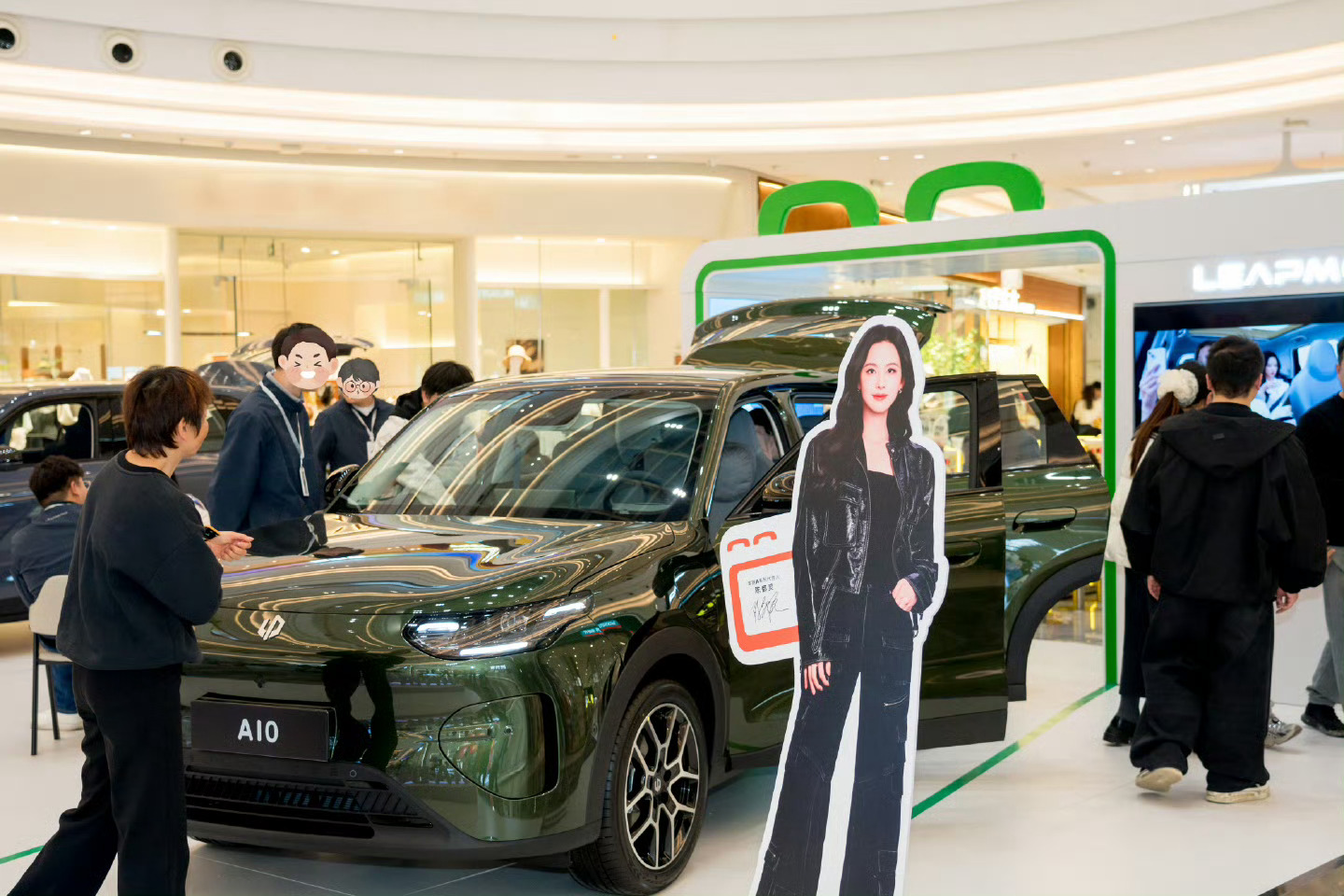 零跑A10 上市即热销！零跑D19 全国13城巡展人气爆棚！郑州、杭州、武汉、北