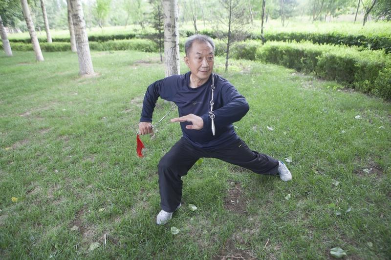 2025年11月3日，江苏扬州邗江区保集半岛幼儿园出大事了！家长送孩子入园，竟看