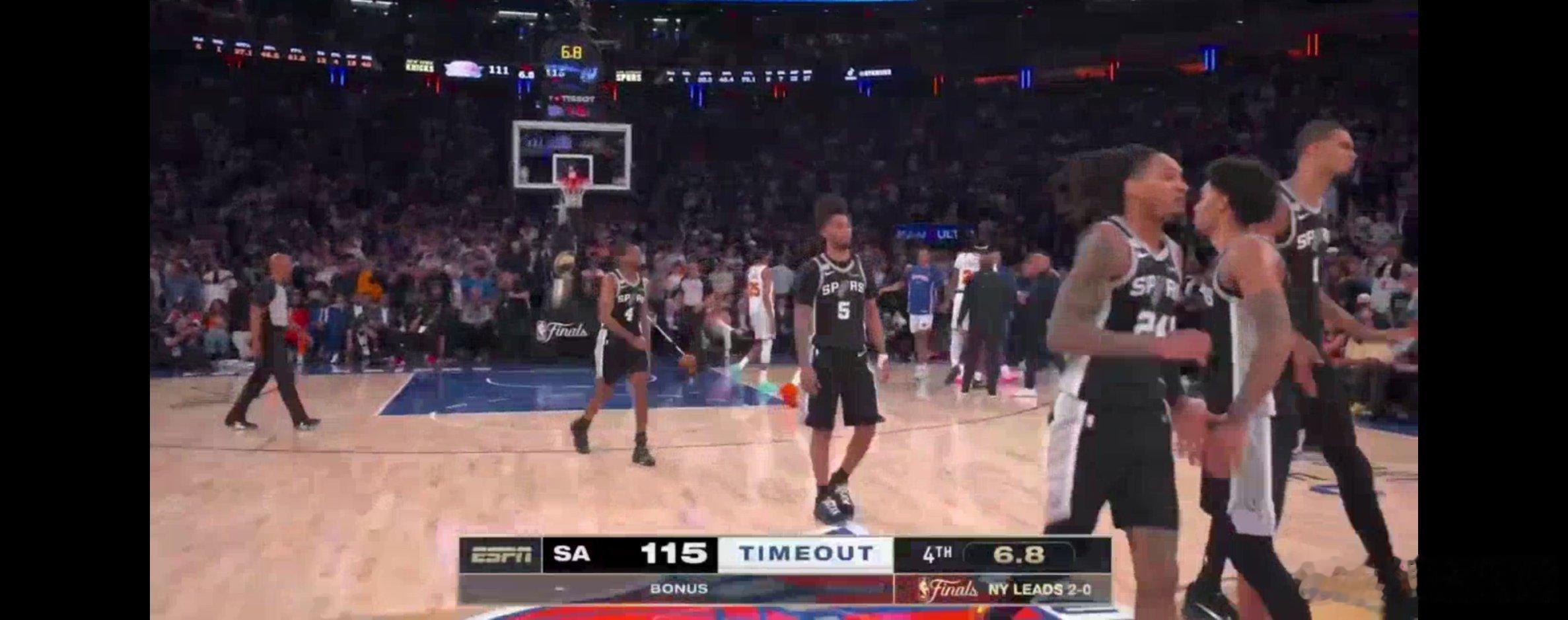 马刺终于赢了，过程也算是吭哧瘪肚，赢了就好马刺vs尼克斯nba总决赛